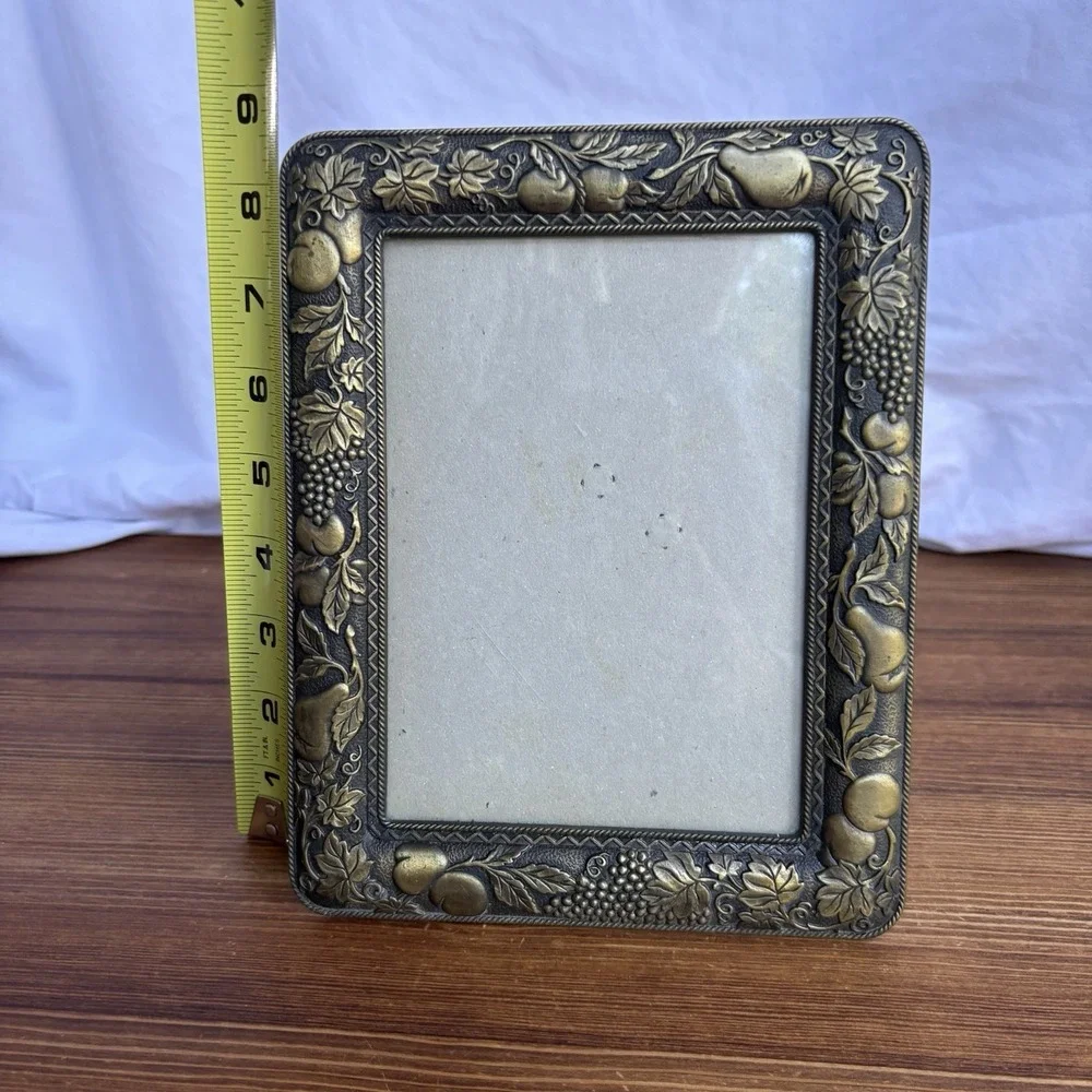 Hallmark Embossed Brass Tone Photo Frame Fruit‎ Grapevine Motif Vintage Heavy